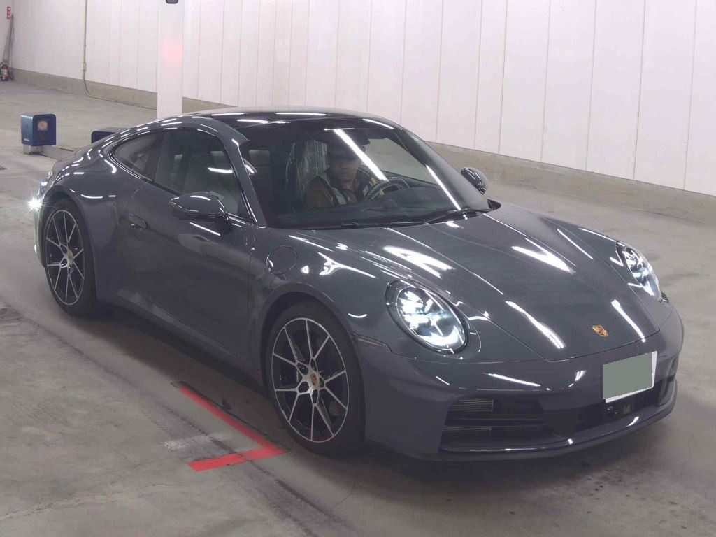 Porsche 911 2025 z aukcji japońskiej