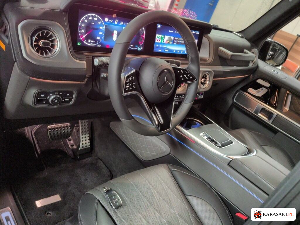 2025 Mercedes-Benz G-Class 5D 4WD 5