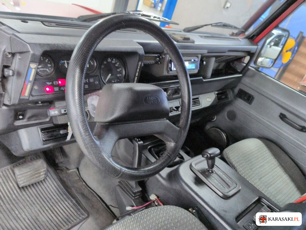 1997 Land Rover Defender 3D 4WD 90 5