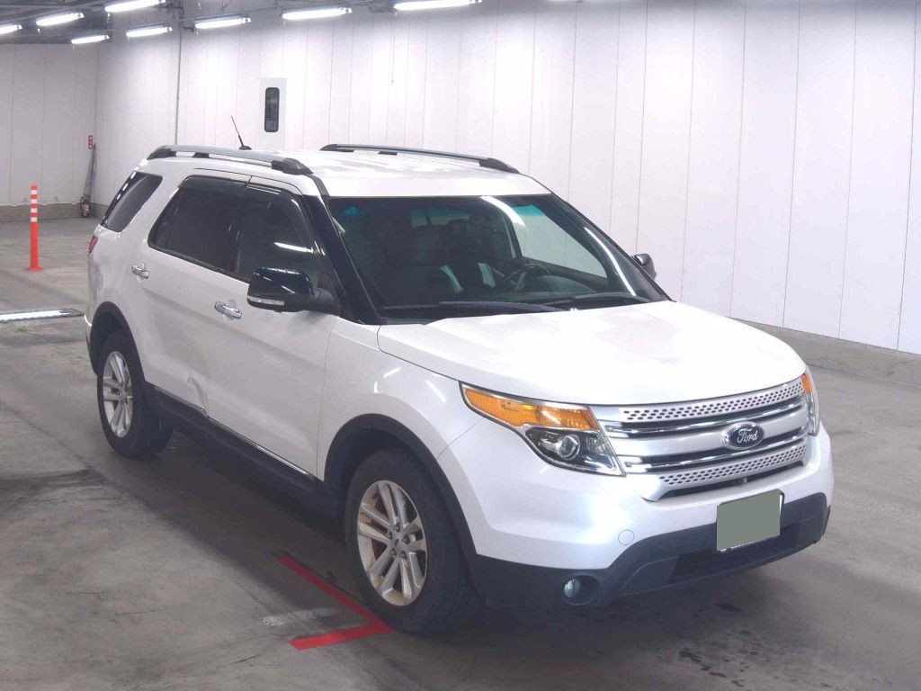Ford Explorer 2015 from a Japanese auction