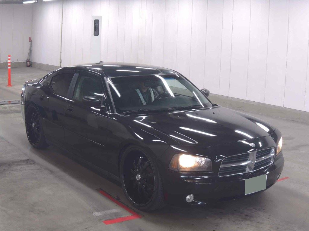 Dodge Charger 2011 z aukcji japońskiej