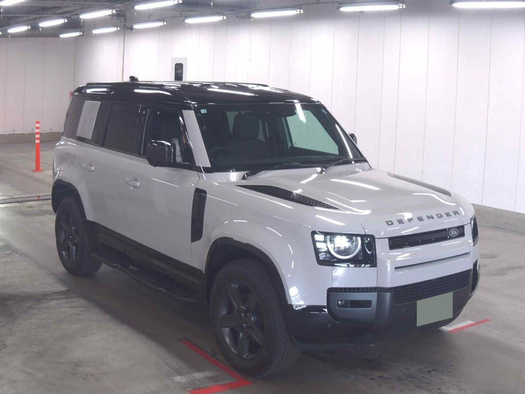 Land Rover Defender 2026 z aukcji japońskiej