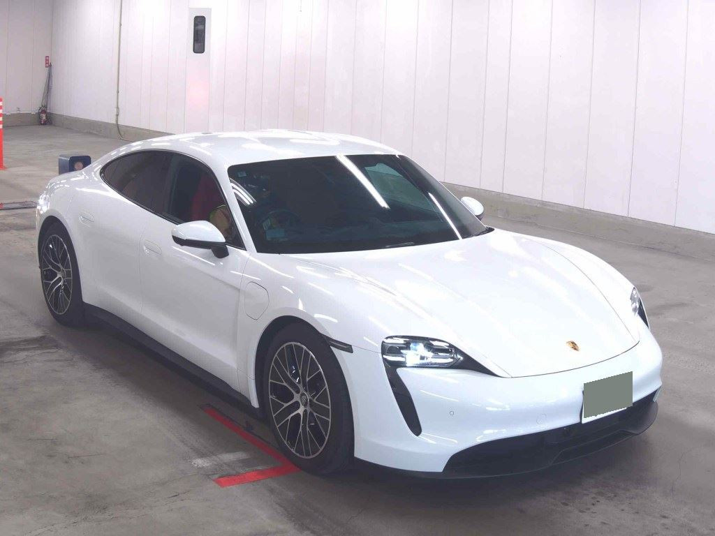 Porsche Taycan 2021 з японського аукціону