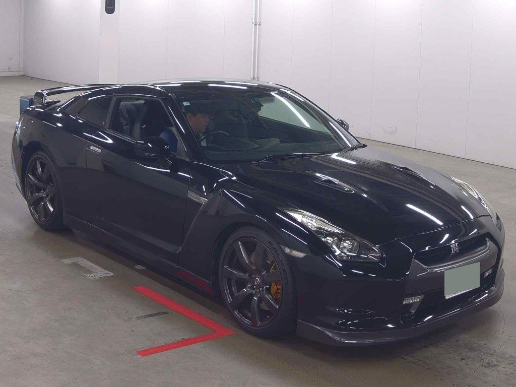 Nissan GT-R 2009 z aukcji japońskiej