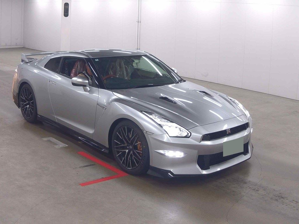 Nissan GT-R 2024 z aukcji japońskiej