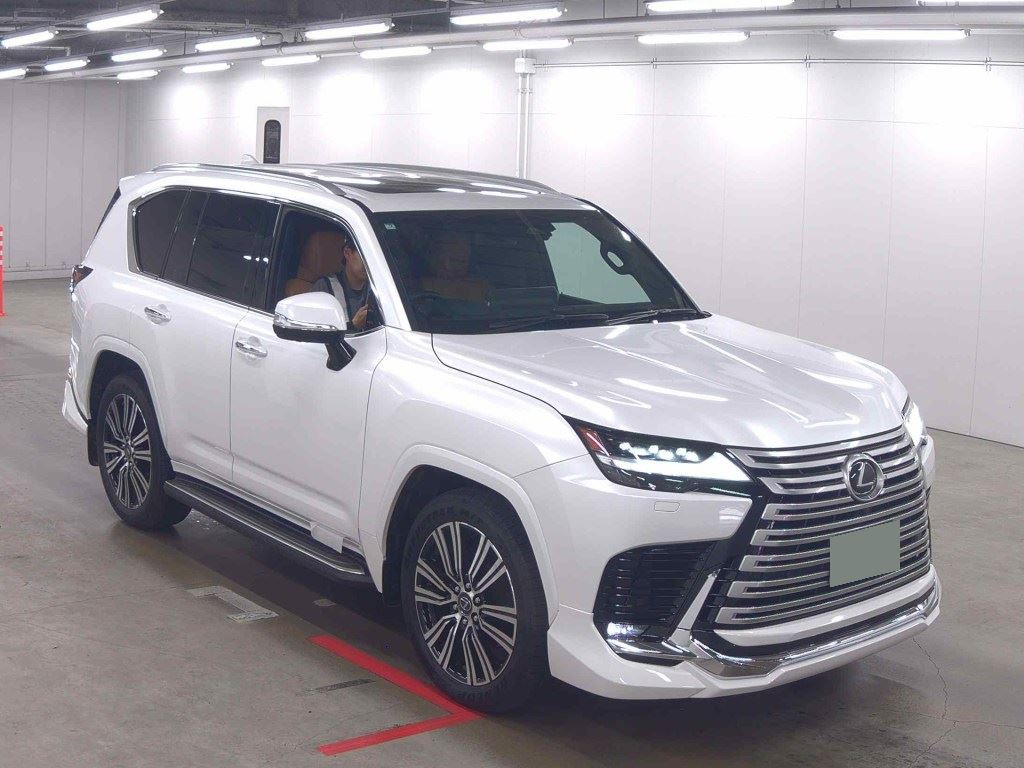 Lexus LX 2025 z aukcji japońskiej