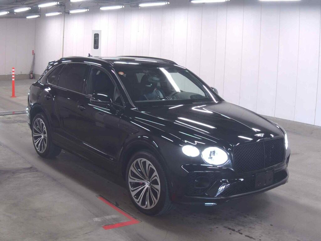 Bentley Bentayga 2021 z aukcji japońskiej