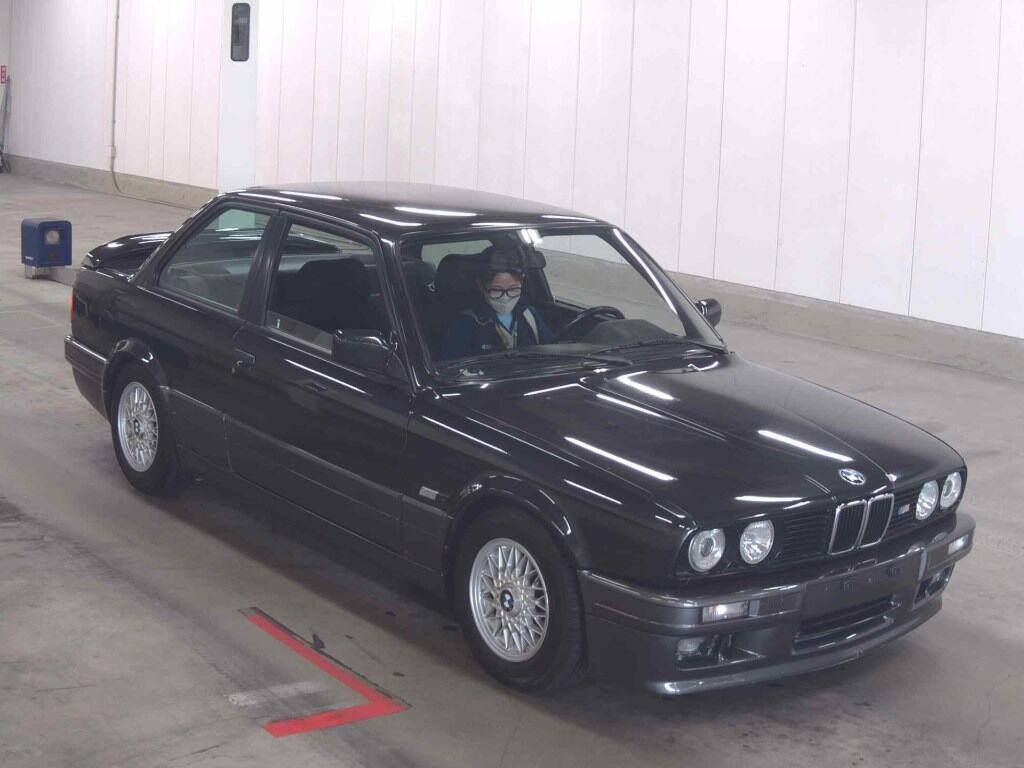 BMW 3 Series 1990 z aukcji japońskiej