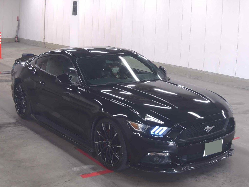 Ford Mustang 2016 z aukcji japońskiej