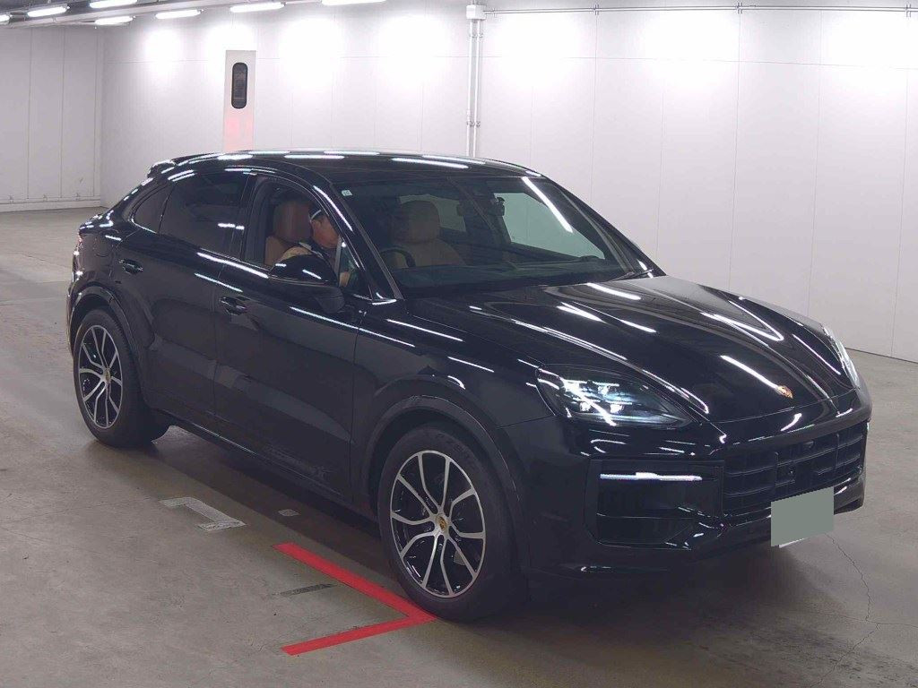 Porsche Cayenne Coupe 2023 з японського аукціону