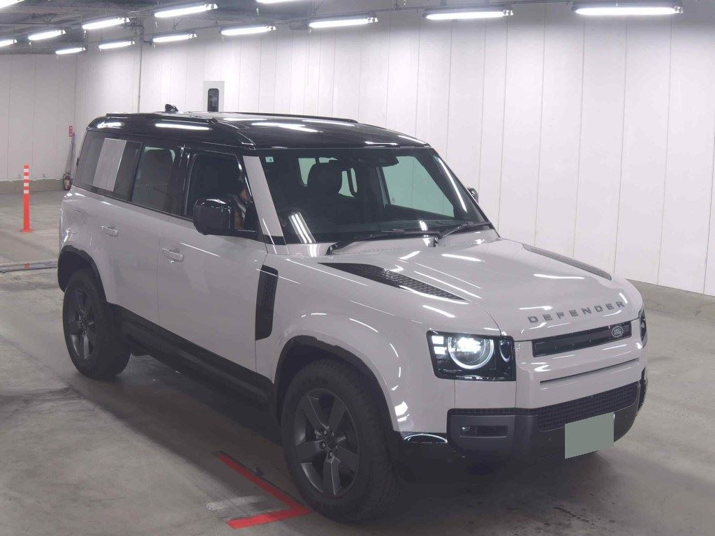 Land Rover Defender 2026 z aukcji japońskiej