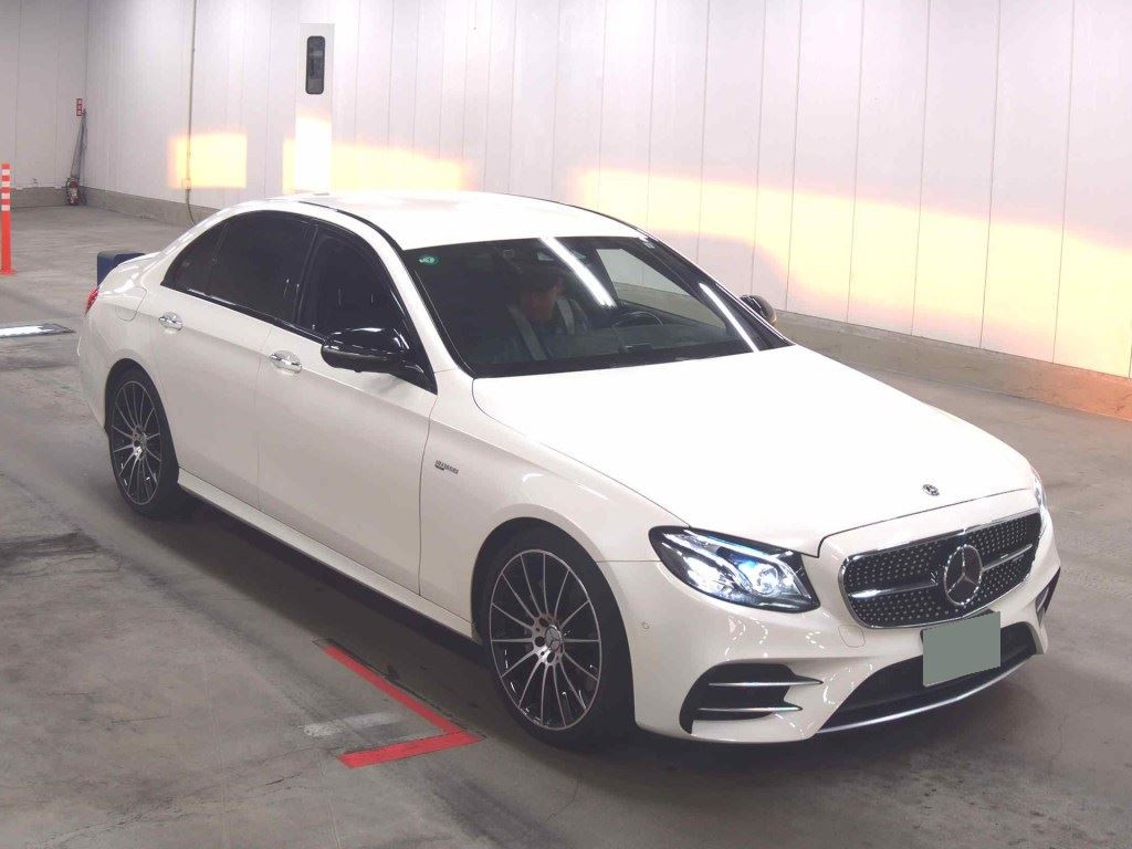 Mercedes AMG E-Class 2017 z aukcji japońskiej