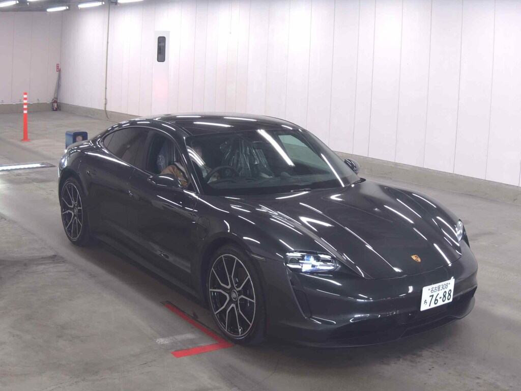 Porsche Taycan 2024 з японського аукціону
