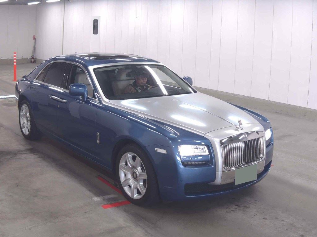 Rolls-Royce Ghost 2010 from a Japanese auction