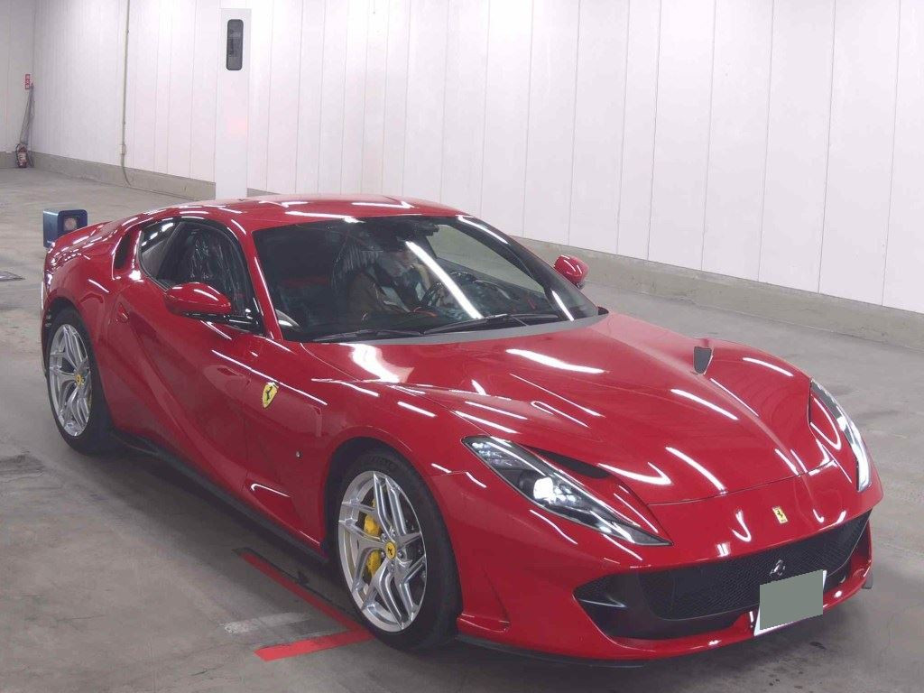 Ferrari 812SUPERFAST 2019 z aukcji japońskiej