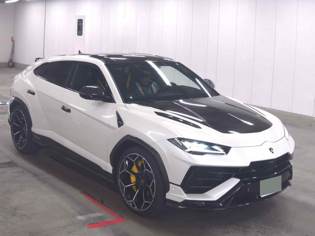 Lamborghini Urus 2024 z aukcji japońskiej
