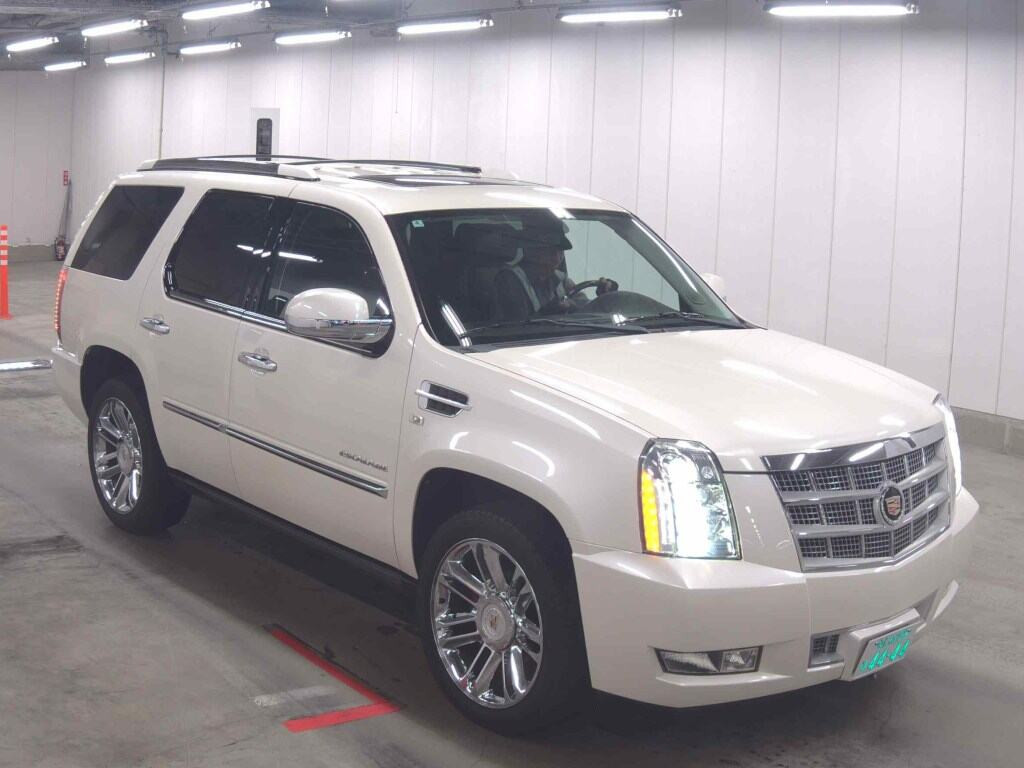 Cadillac Escalade 2011 z aukcji japońskiej