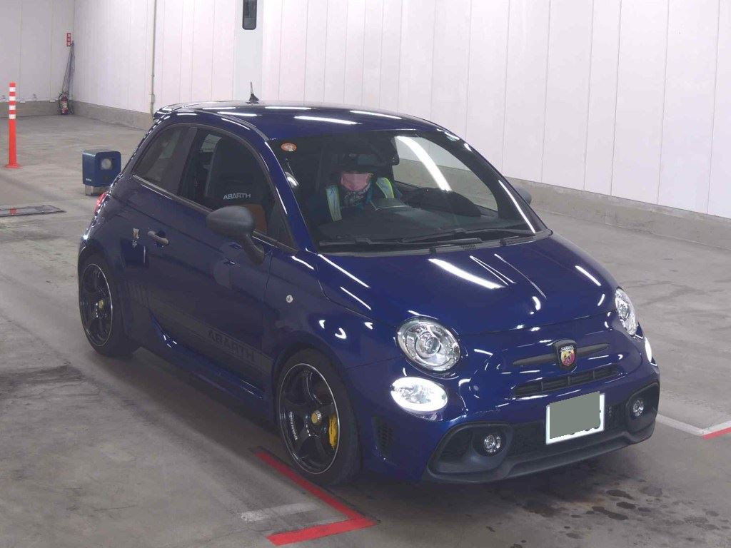 Abarth 595 2018 z aukcji japońskiej