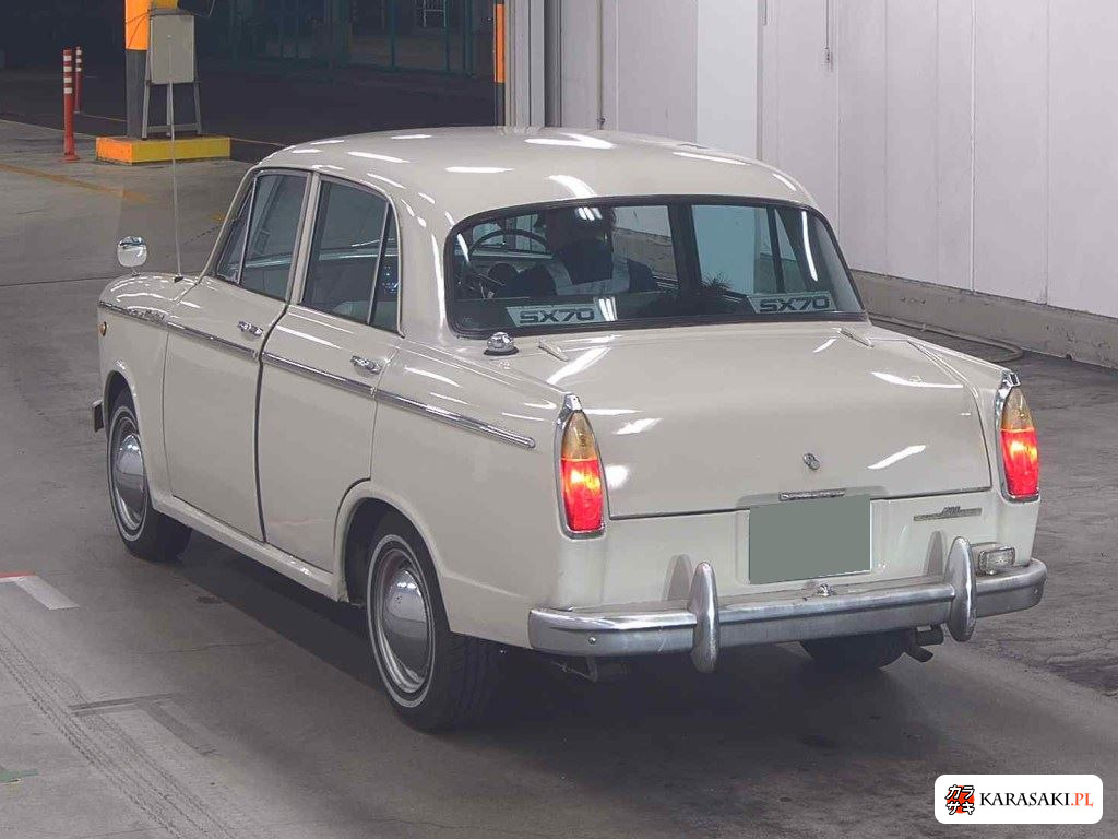1962 Nissan Datsun Bluebird 4D 1200 Deluxe 2