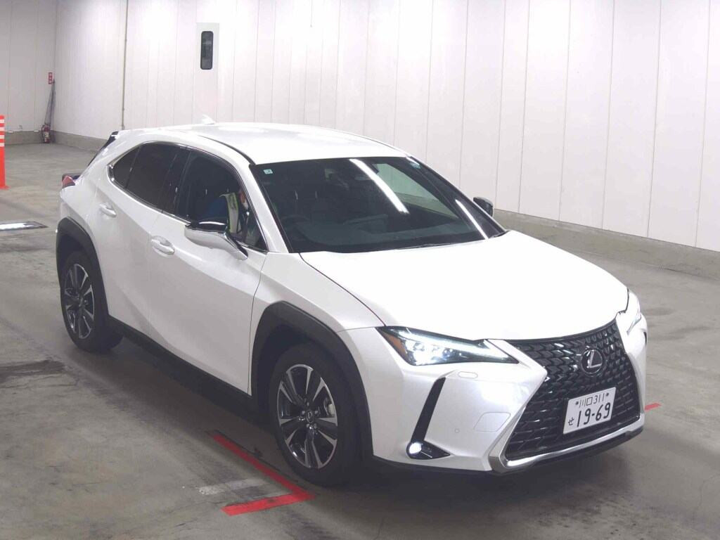 Lexus Ux 2025 з японського аукціону