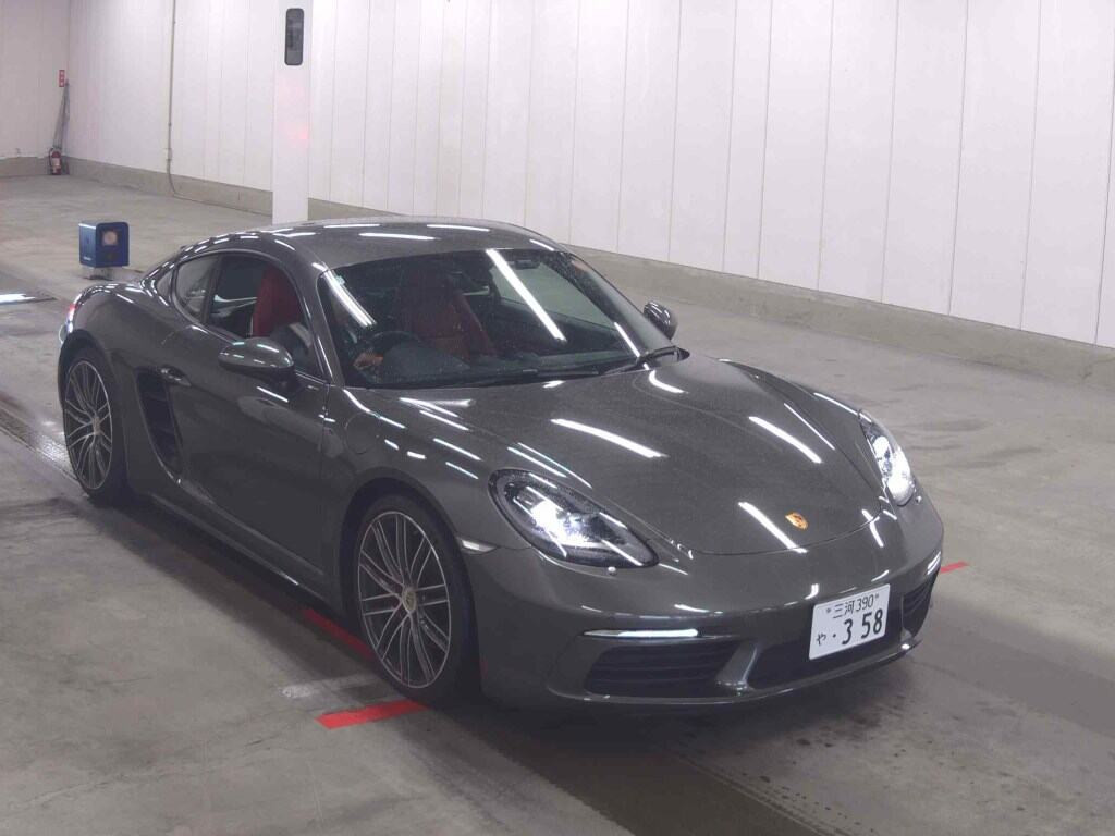 Porsche 718 Cayman 2022 z aukcji japońskiej