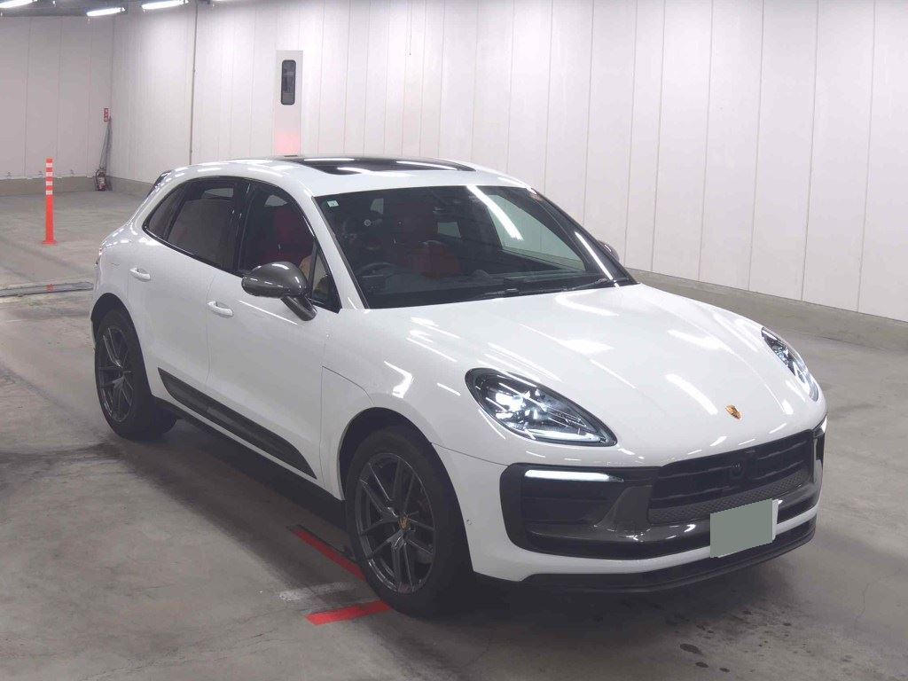 Porsche Macan 2023 z aukcji japońskiej