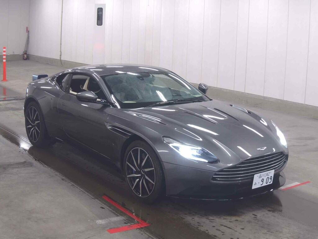 Aston Martin DB11 2017 z aukcji japońskiej