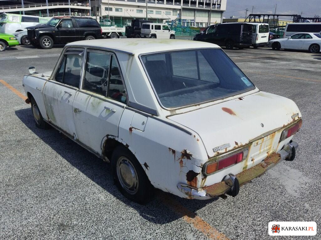 1969 Nissan Datsun 4D 2