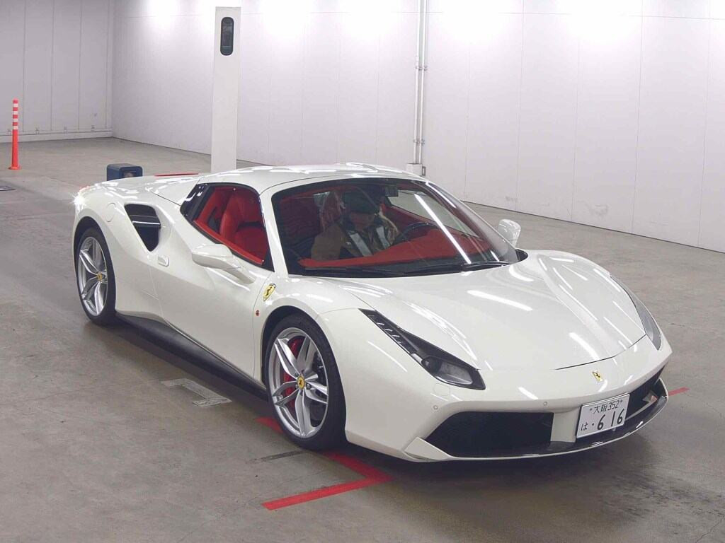 Ferrari 488 Spider 2016 z aukcji japońskiej