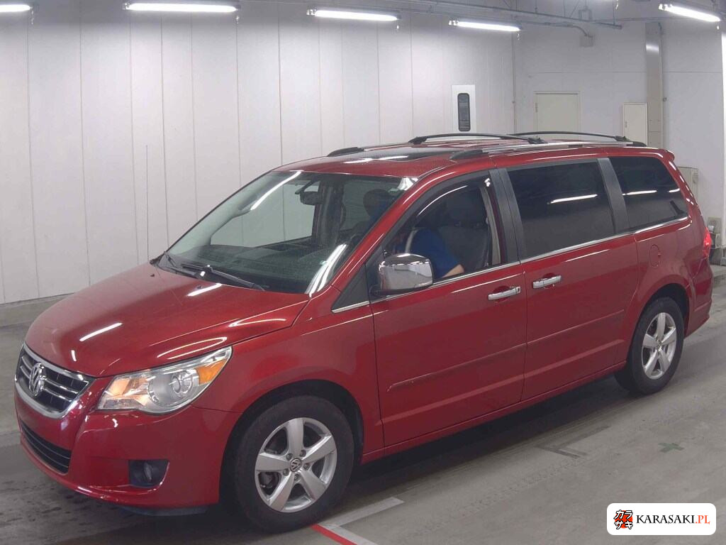 2010 Volkswagen Routan 3