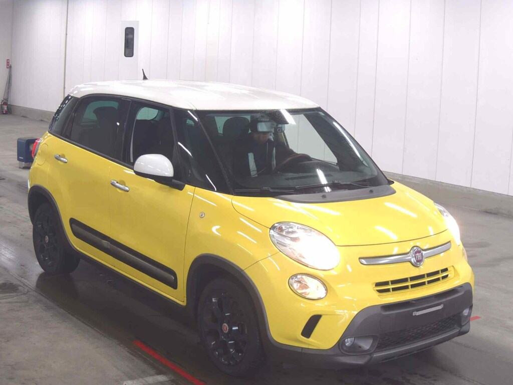 Fiat 500L 2014 z aukcji japońskiej