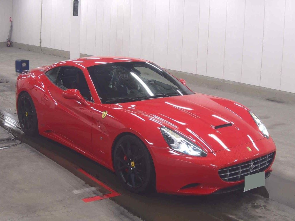 Ferrari California 2012 z aukcji japońskiej