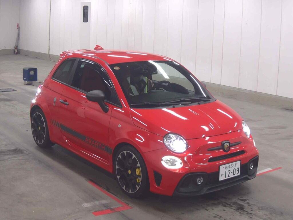 Abarth 595 2019 z aukcji japońskiej