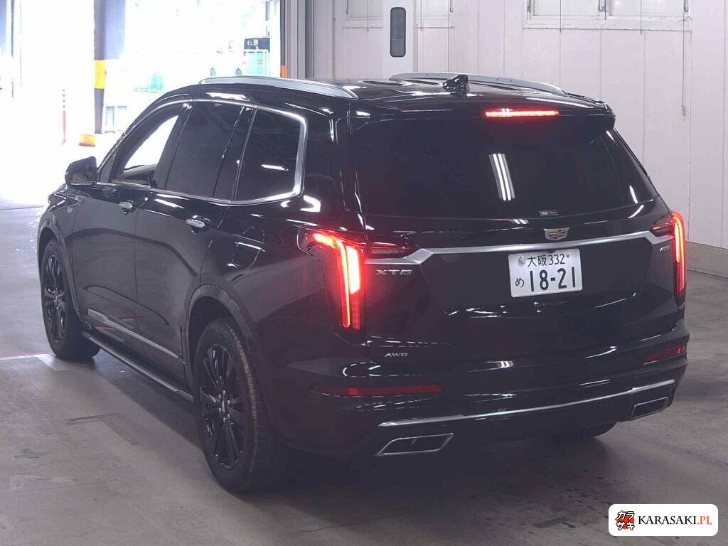 2022 Cadillac XT6 4WD Platinum 2