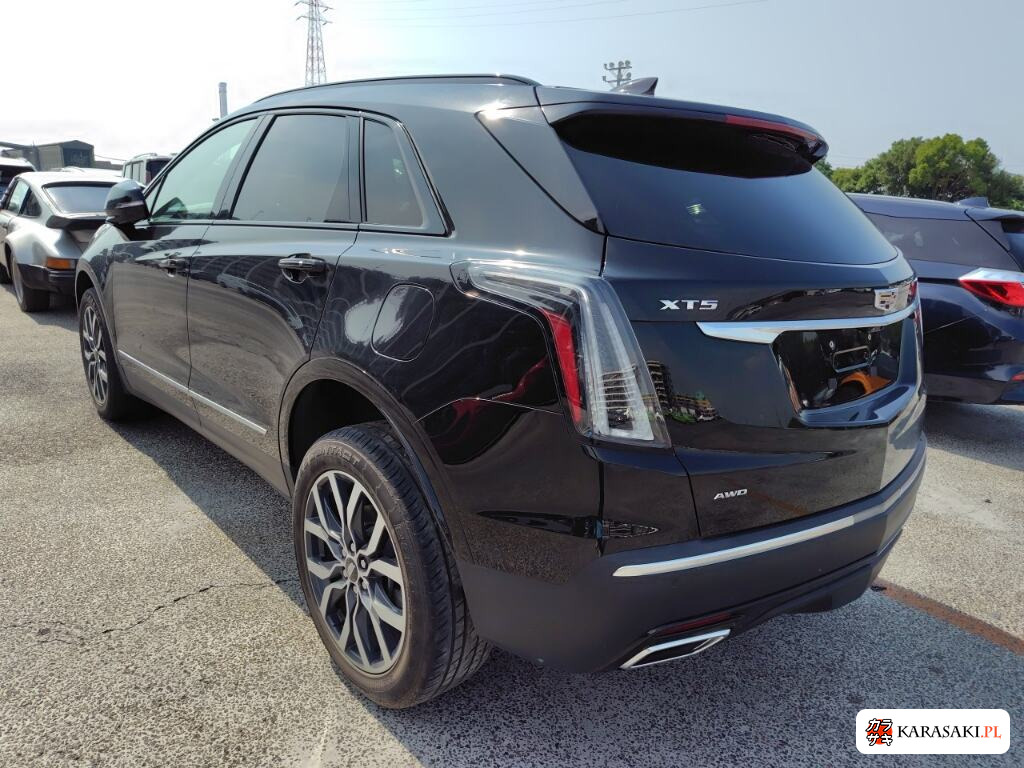 2021 Cadillac XT5 4WD Platinum Sport 2