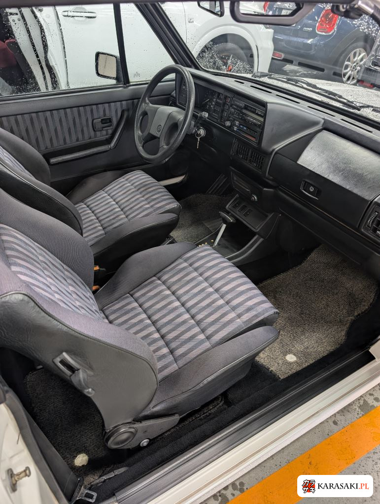 1992 Volkswagen Golf Cabrio 8