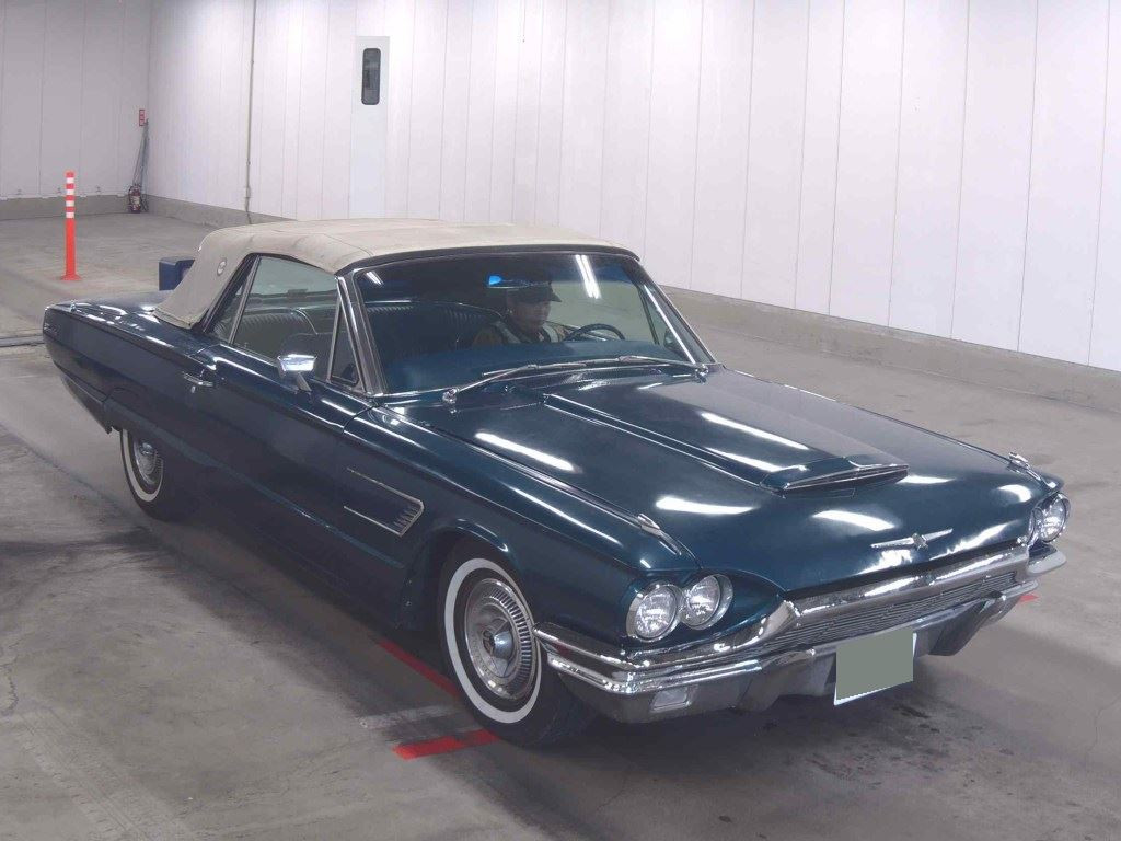 Ford Thunderbird 1965 z aukcji japońskiej