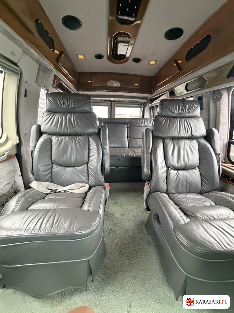 1997 Ford Econoline 13