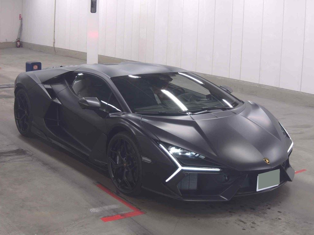 Lamborghini Revuelto 2025 z aukcji japońskiej