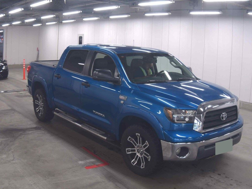 America Toyota 2010 z aukcji japońskiej