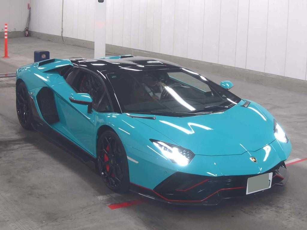 Lamborghini Aventador 2022 z aukcji japońskiej