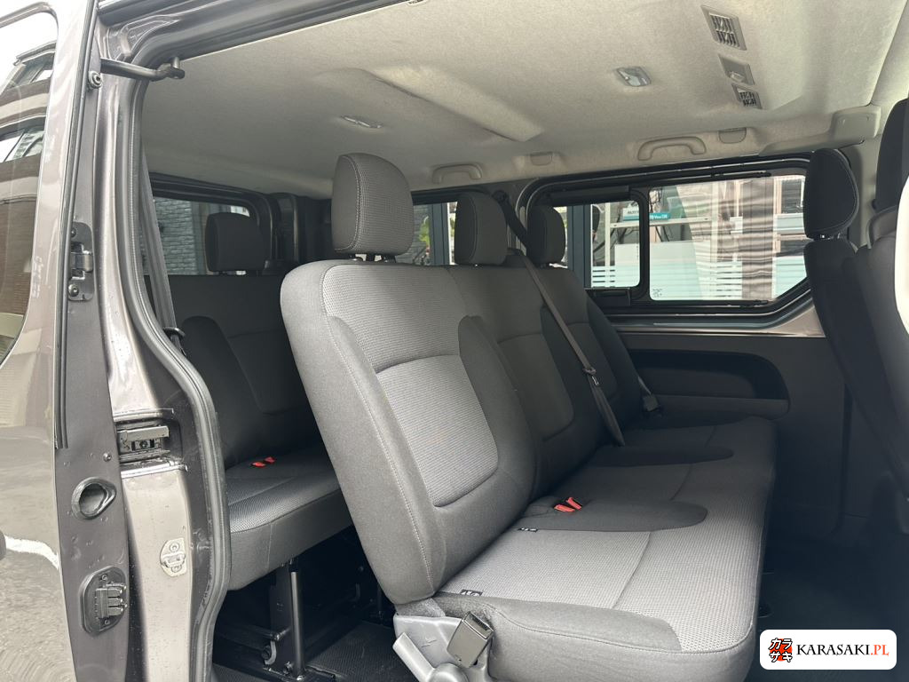 2022 Renault Trafic 11