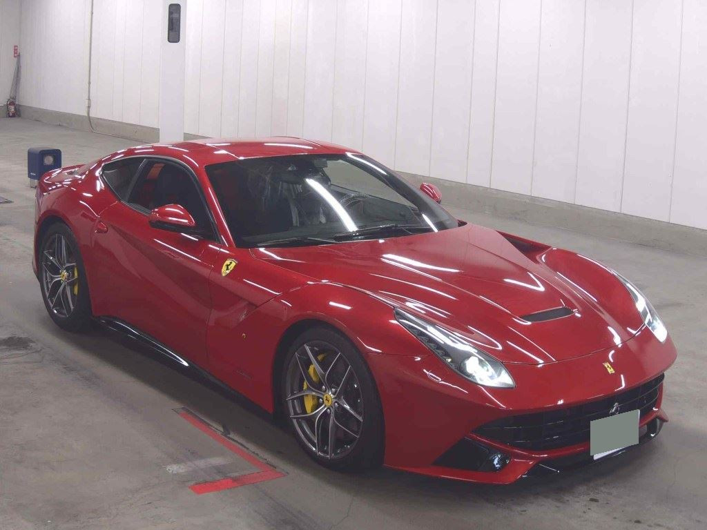 Ferrari F12 Berlinetta 2016 z aukcji japońskiej