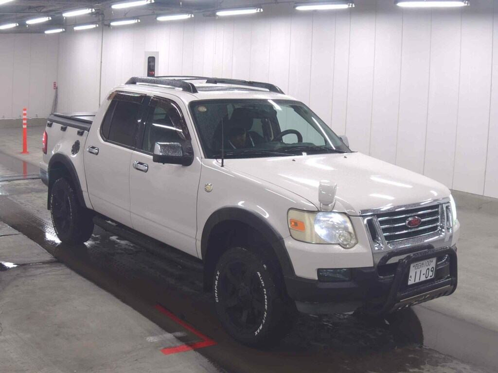 Ford Explorer Sport Trac 2010 z aukcji japońskiej