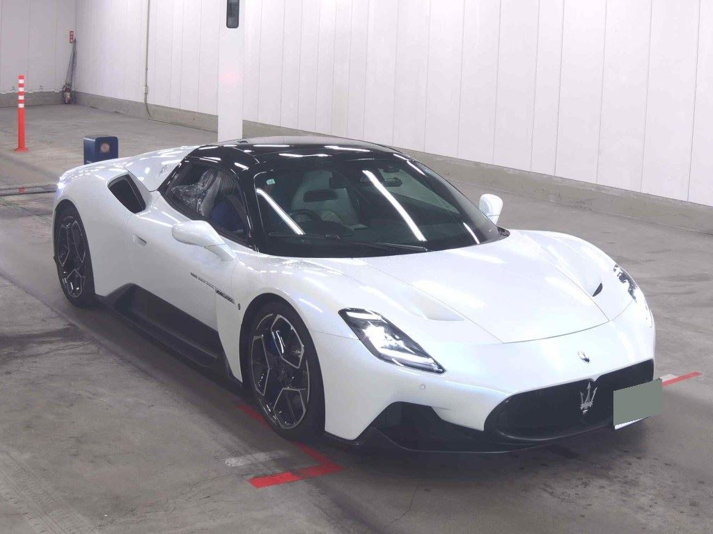 Maserati MC20 Cielo 2023 z aukcji japońskiej