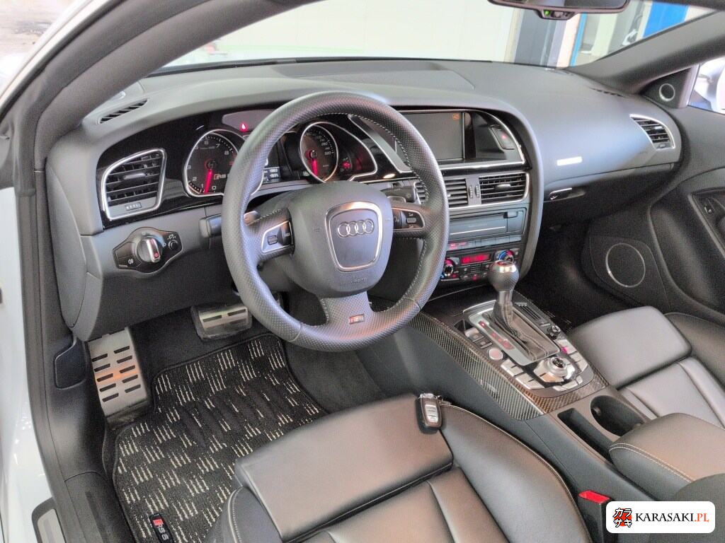 2011 Audi RS5 4WD Base Grade 5