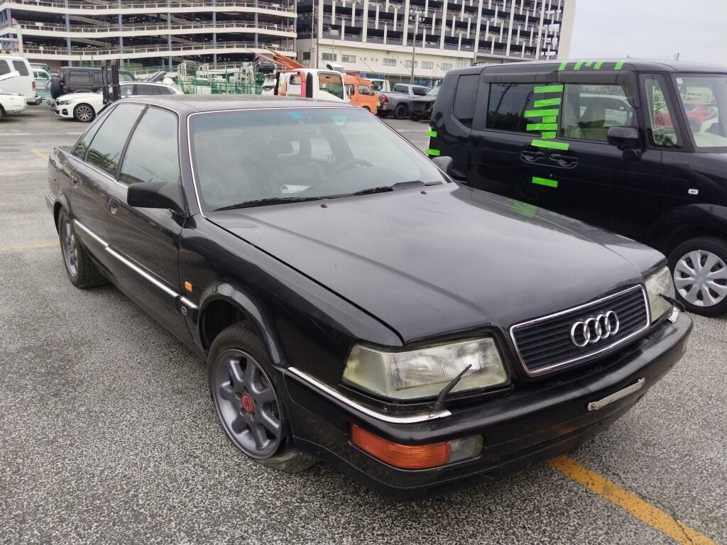 Audi V8 1990 z aukcji japońskiej