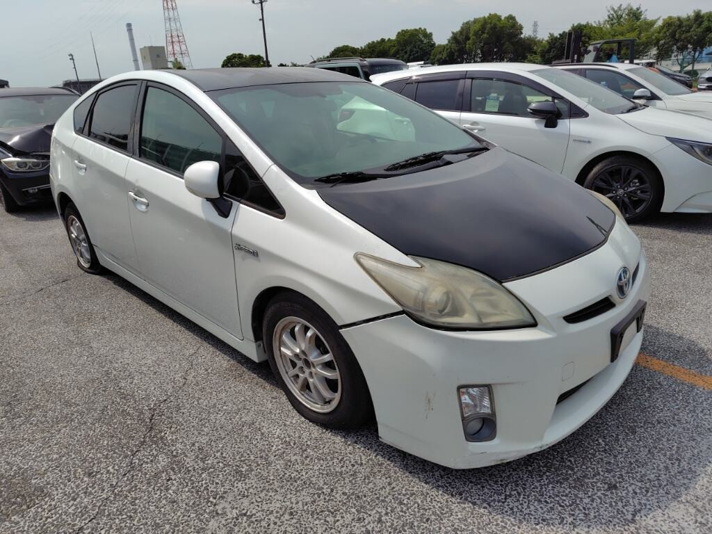 America Toyota Prius 2012 z aukcji japońskiej