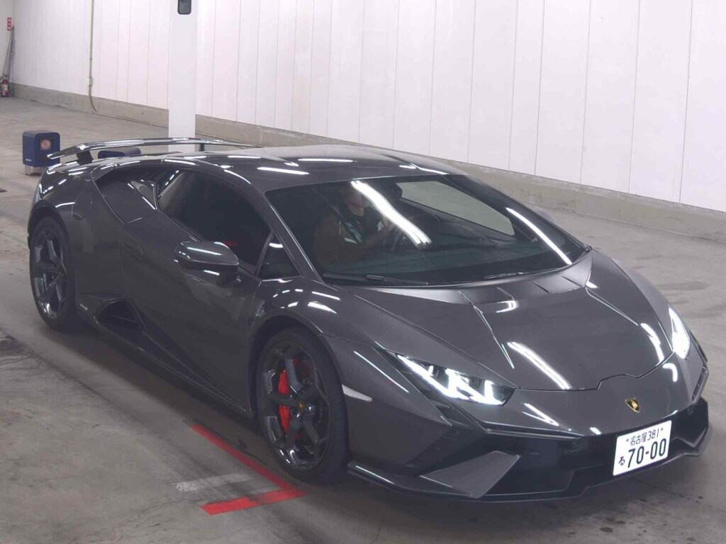 Lamborghini ZFDGFB 2023 z aukcji japońskiej