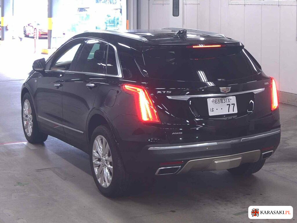 2019 Cadillac XT5 Crossover 4WD Platinum 2